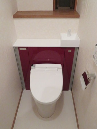 トイレのうしろがスッキリ LIXILリフォレにお取替え